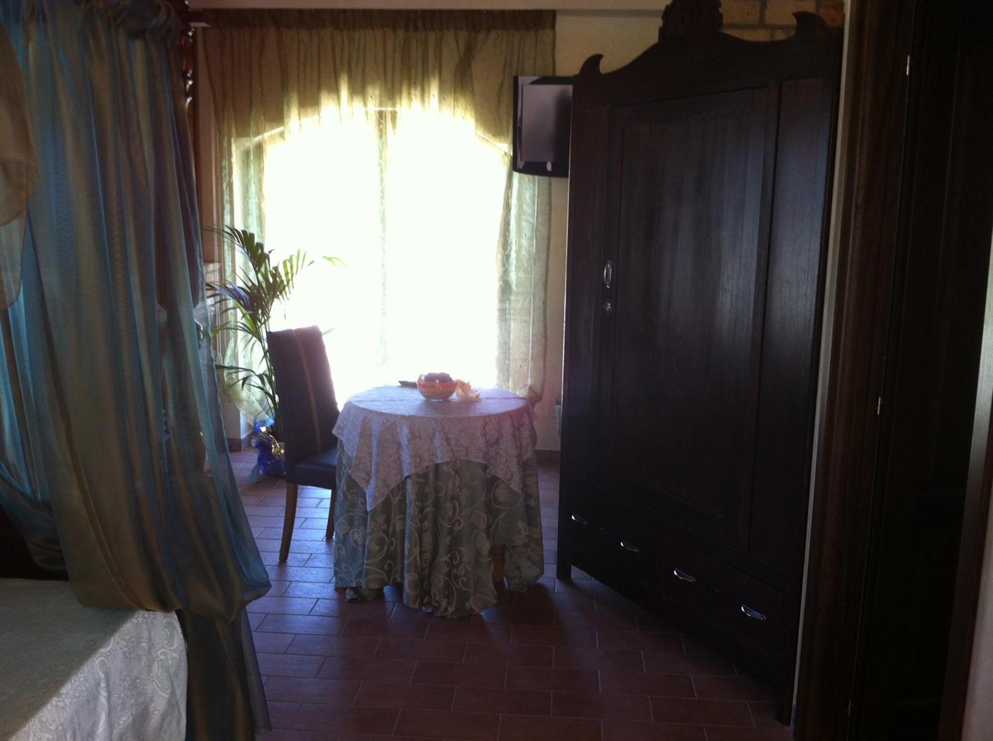 צ'לנו Hotel Il Feudo Dei Pierleoni חדר תמונה