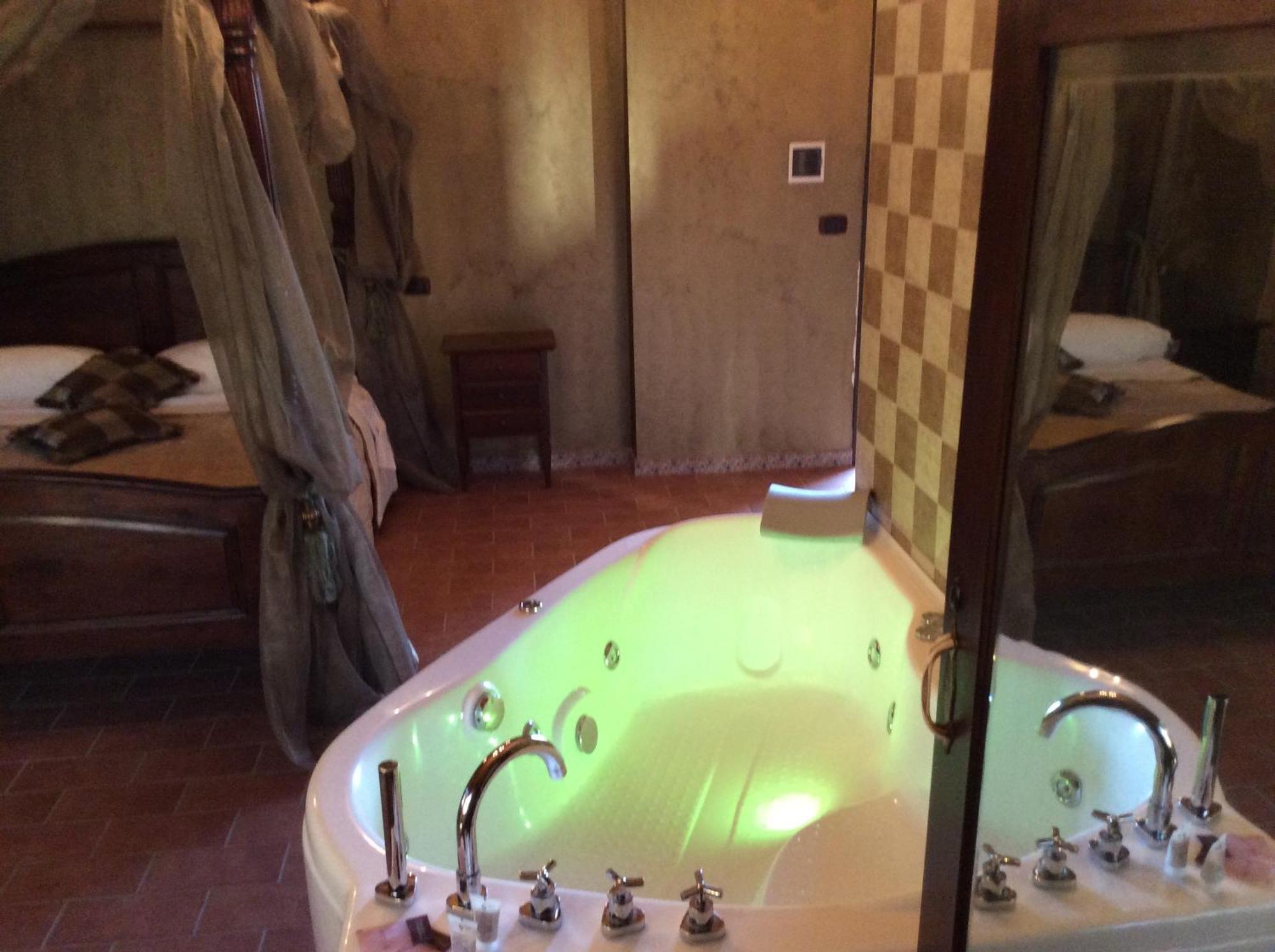 צ'לנו Hotel Il Feudo Dei Pierleoni חדר תמונה