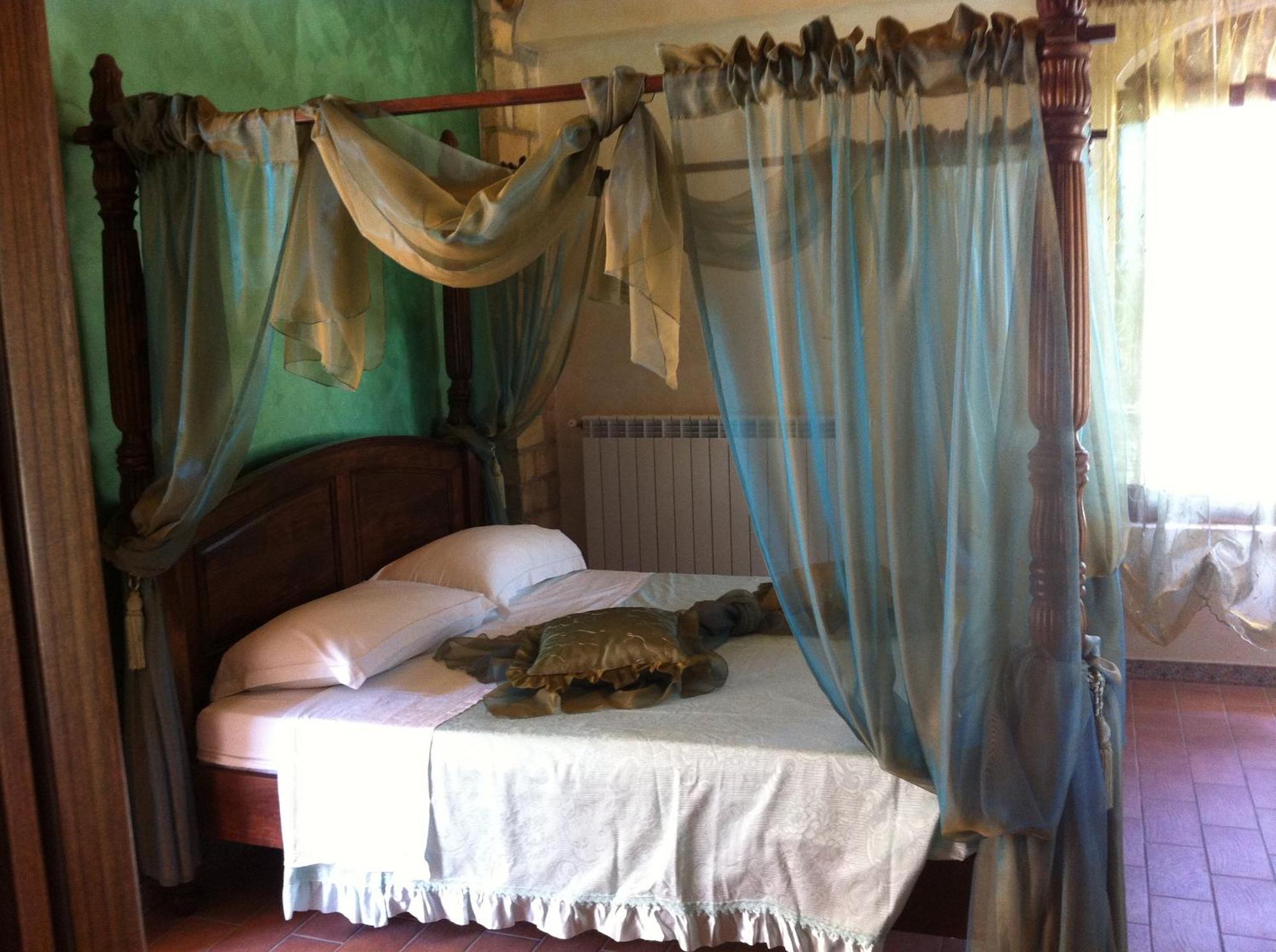 צ'לנו Hotel Il Feudo Dei Pierleoni חדר תמונה
