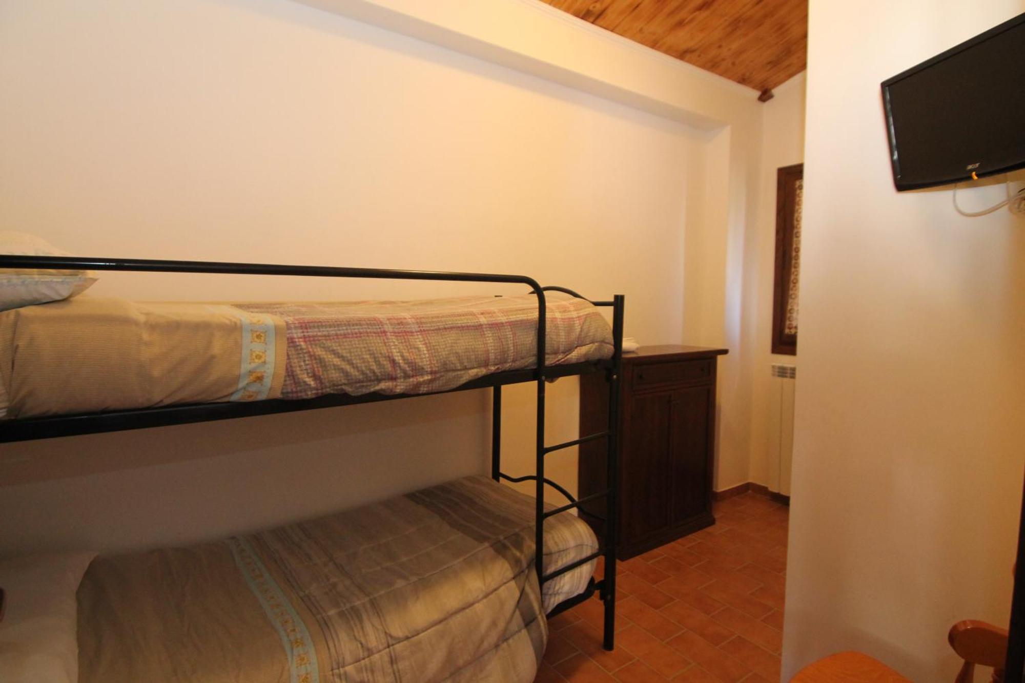 צ'לנו Hotel Il Feudo Dei Pierleoni חדר תמונה